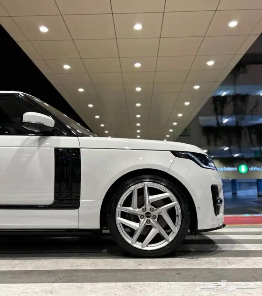 Jenoot Khan with the tires, used for only one month63243233585667111