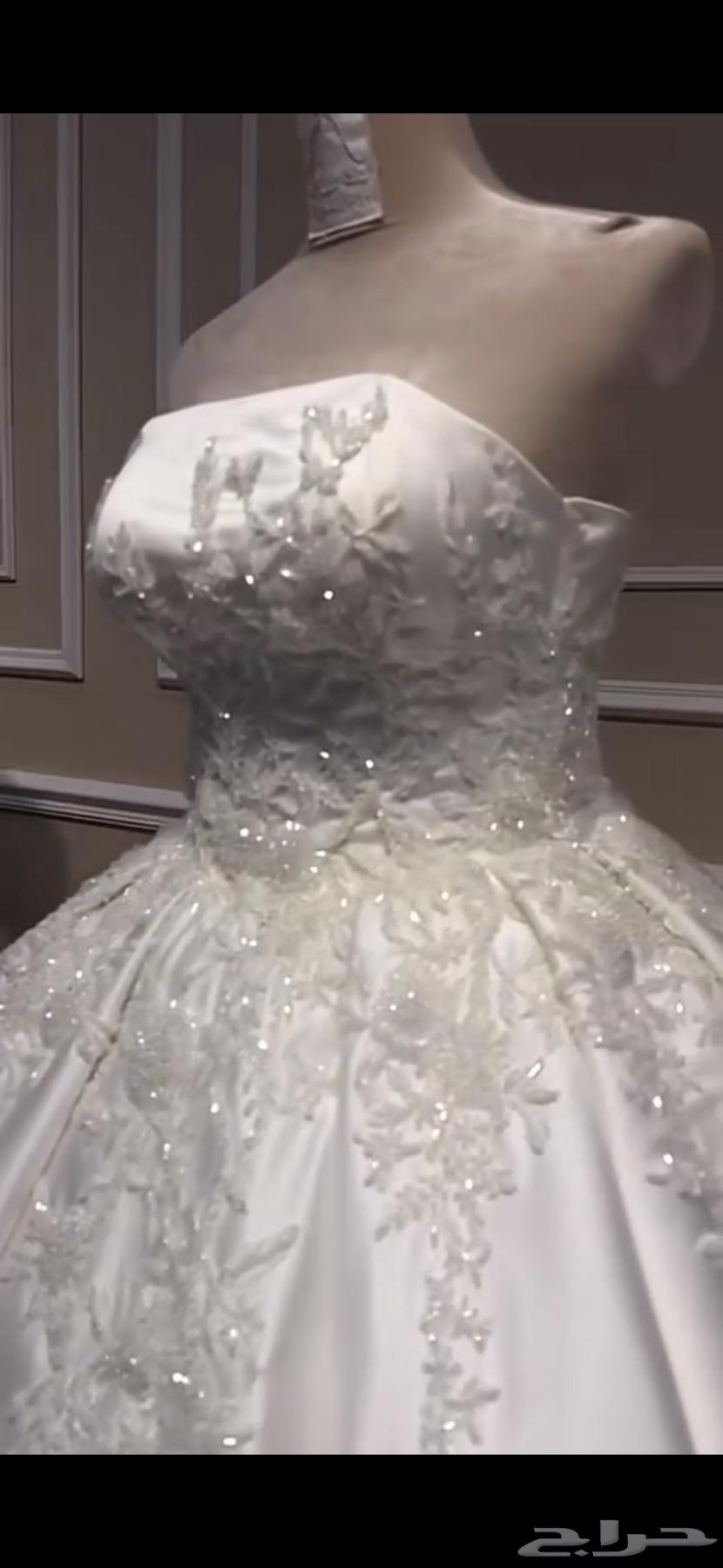 Wedding dress for sale, never worn or used once63009617184771112