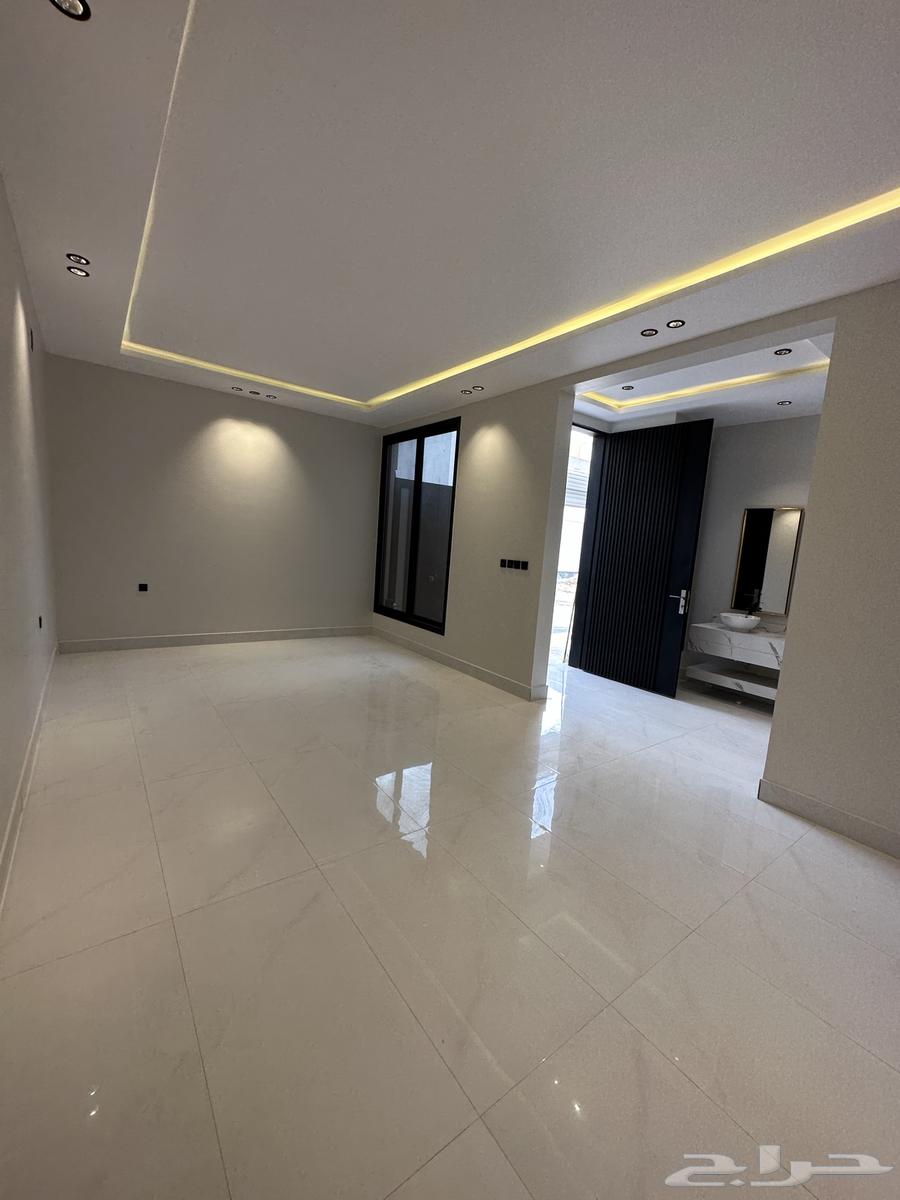 For sale: 3 villas in Al-Rimal neighborhood, area 225 m², two floors and an annex.63009596074882113