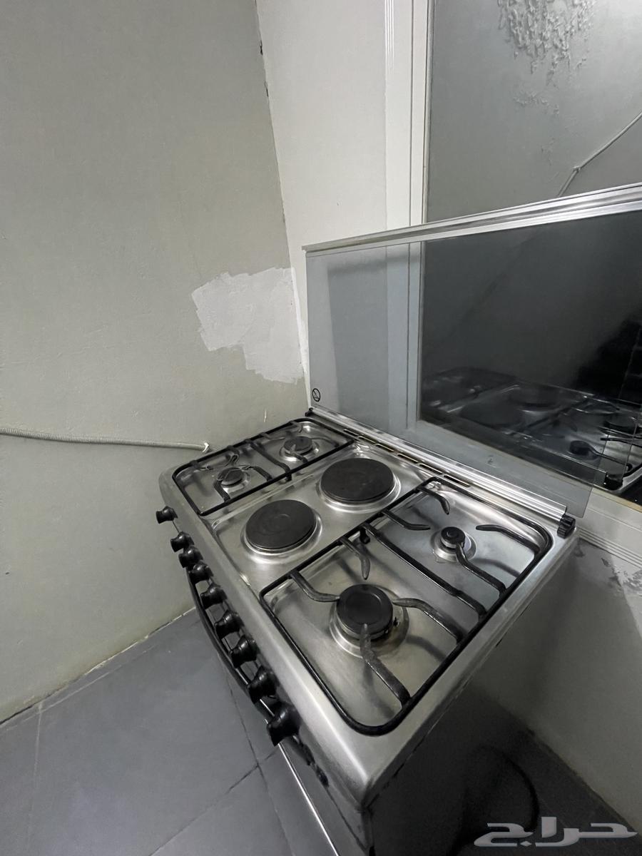 فرن غليم غاز صناعه ايطالي نظيف 4 عيون غاز و2 عين كهرباء630096175303701120