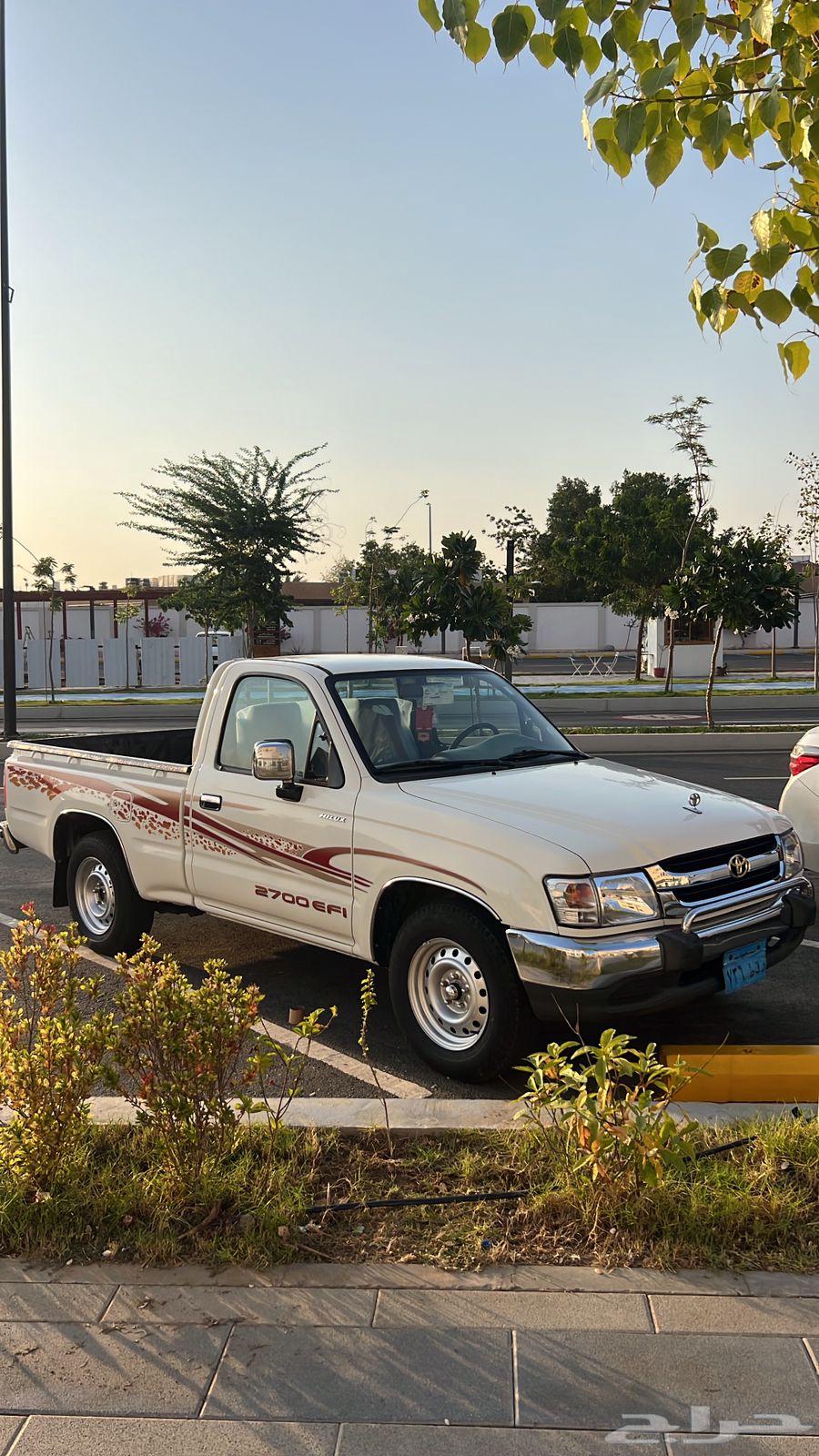 For sale, clean Hilux pickup truck63237638834817112