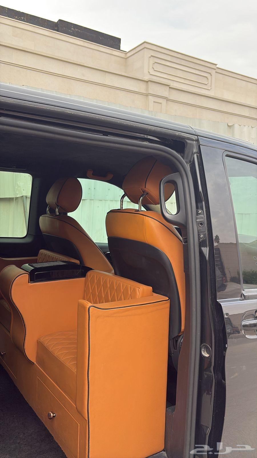 Van Mercedes has a clean record.63233660948866114
