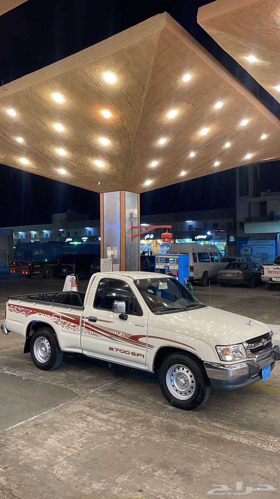For sale, clean Hilux pickup truck63237638834817111