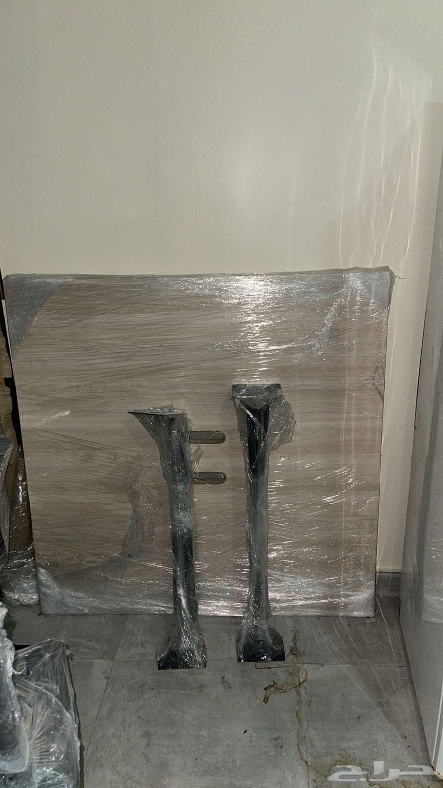 طاوله مكتب للبيع63172430061697114