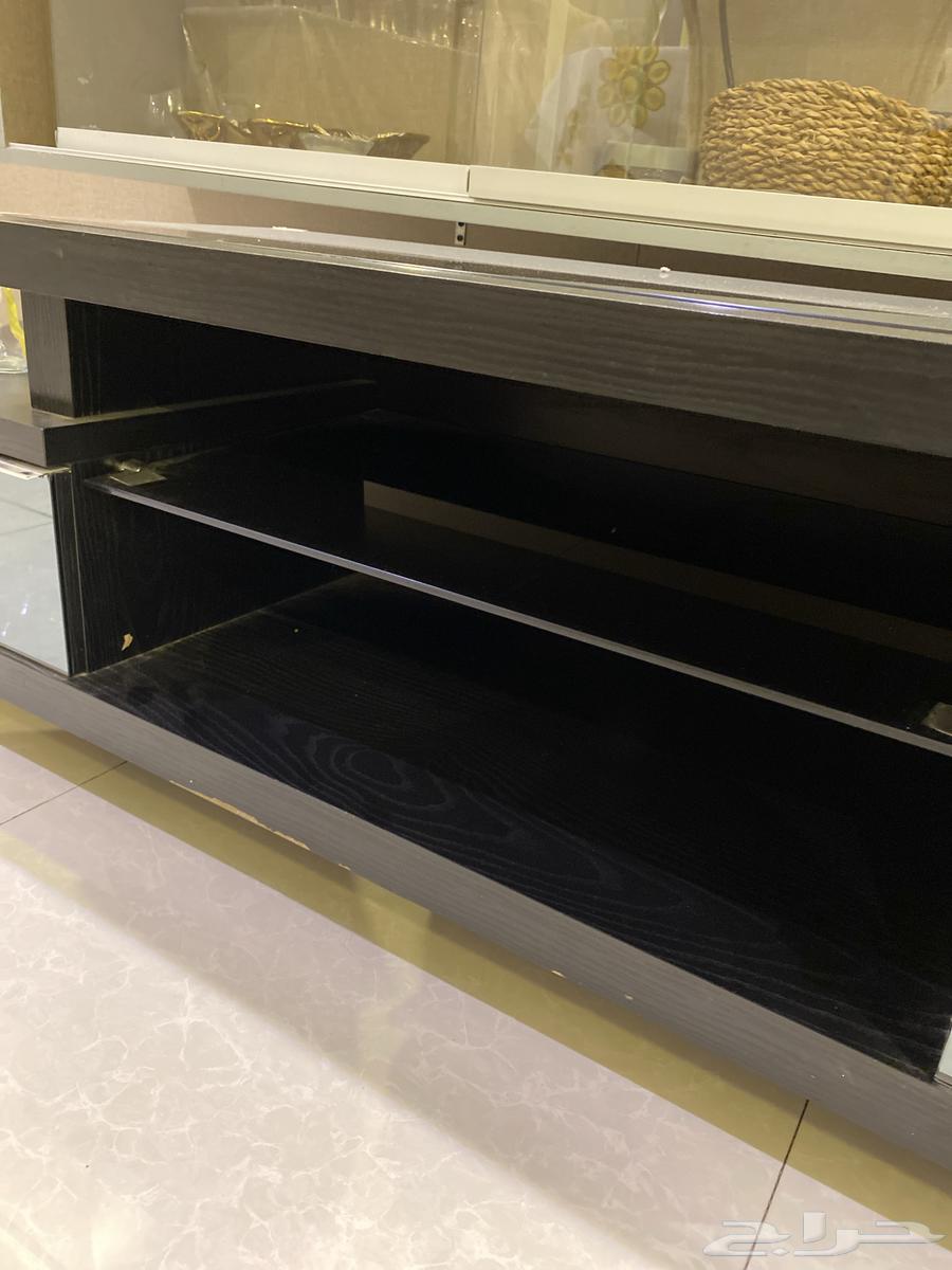 طاولة تلفزيون للبيع مانختلف بسعر63157654097665112