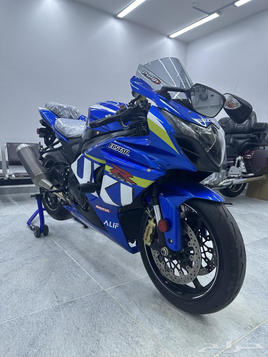 American Suzuki GSXR 1000 motorcycle632317161749781122