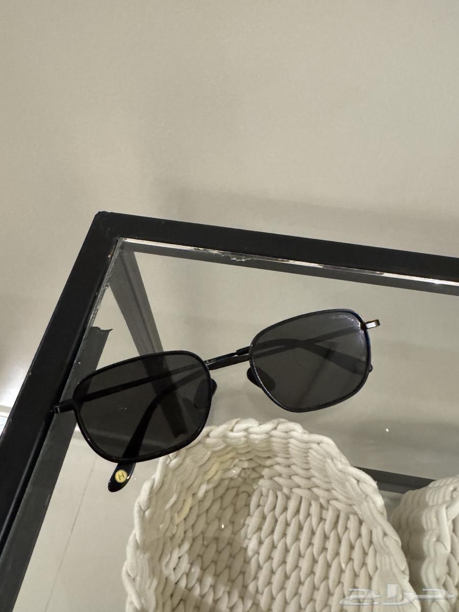 Sunglasses63157627036546112