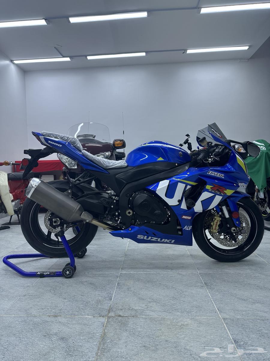 American Suzuki GSXR 1000 motorcycle63231716174978111