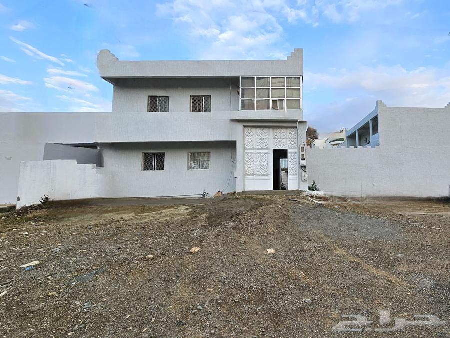 للاجارعمارة سكنية تجارية طريق الجنوب وادي فيق بني مشهور630098194356501115