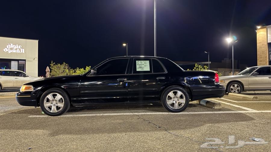 Ford Crown Victoria, almost stored, first display in 2004, never been displayed63616154758785111