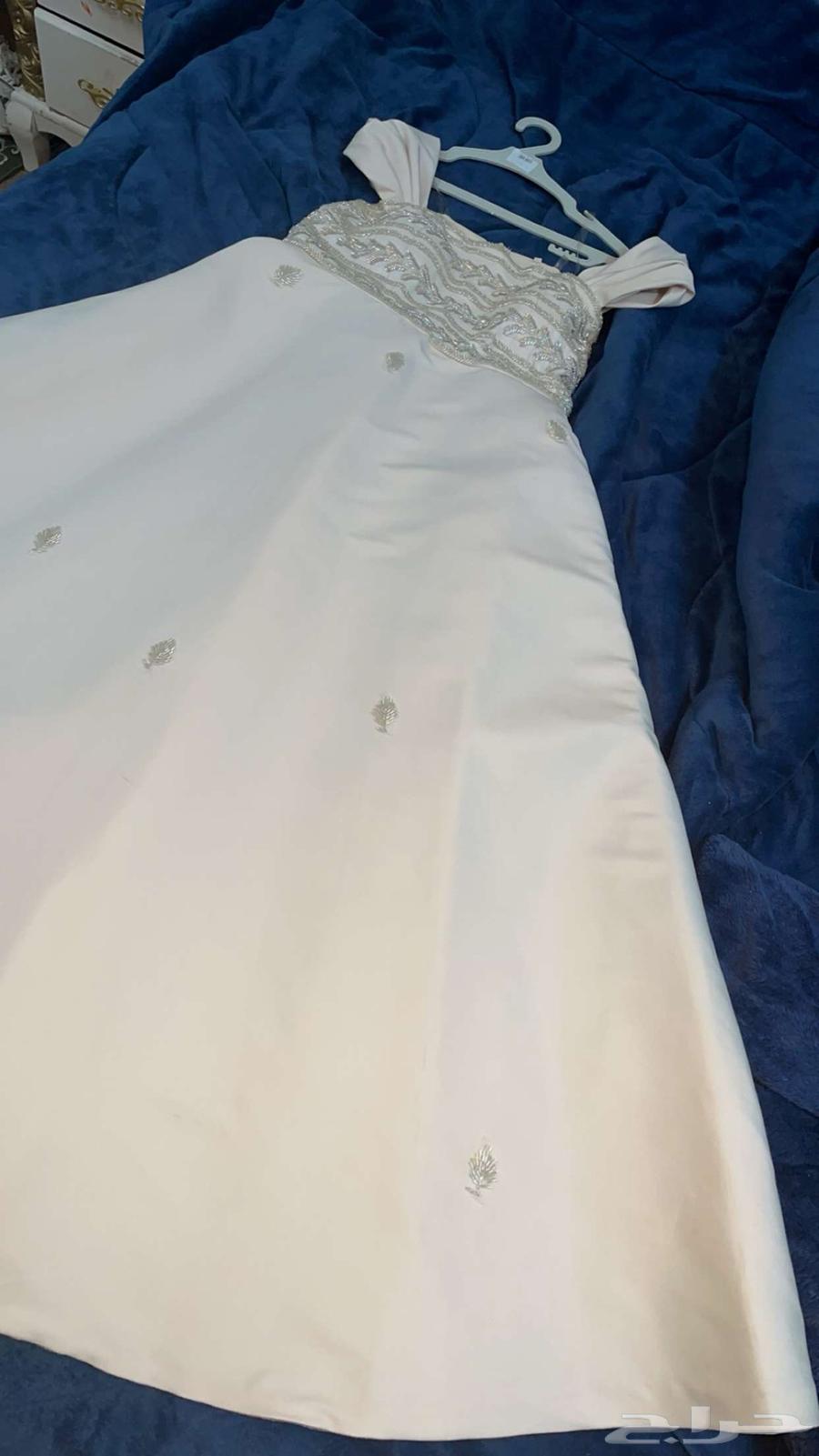 A new dress worn for 3 hours, bought for 500 and selling for 30063153901385219118