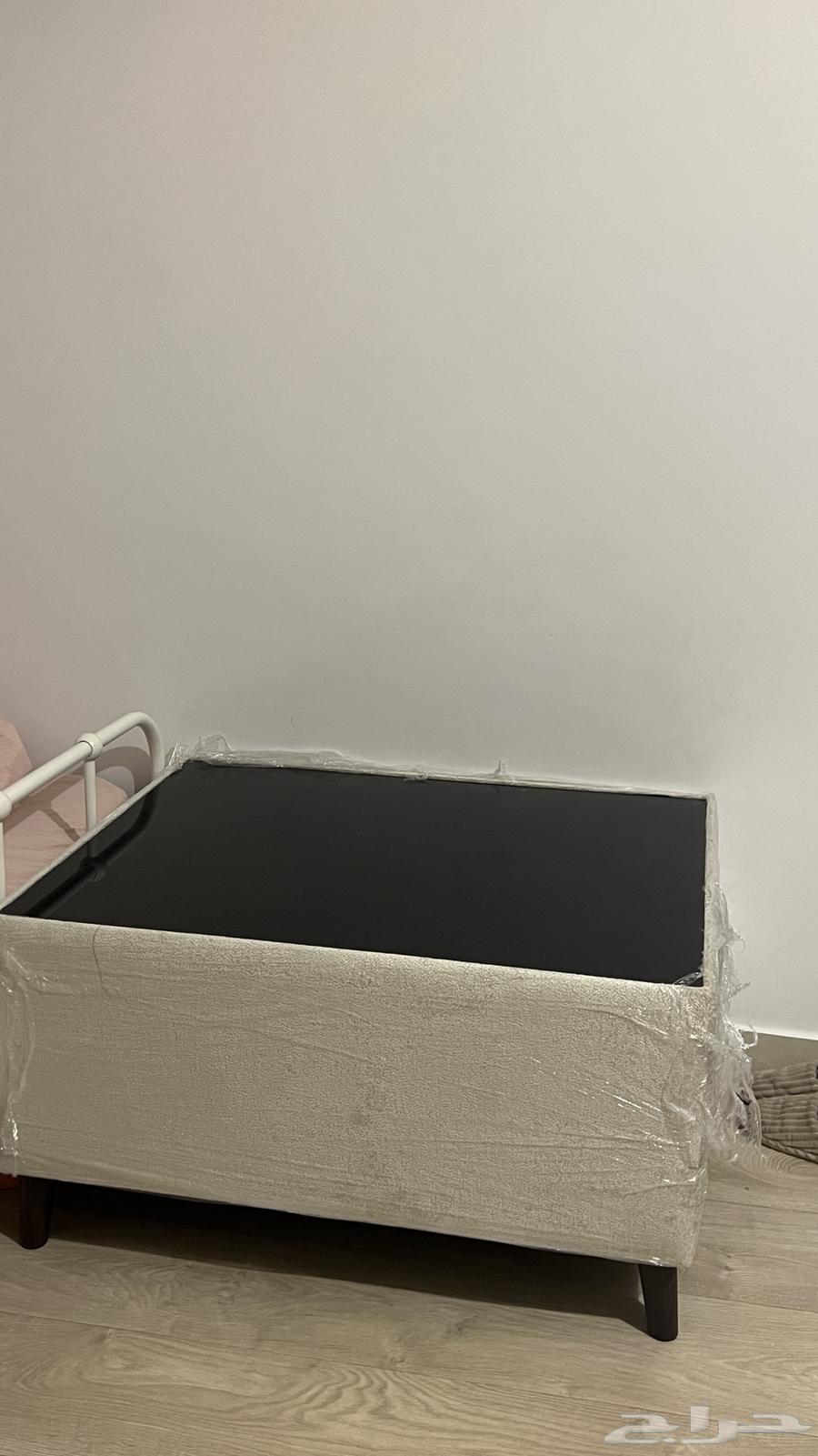 طاولة منفرد للبيع سبب لا يناسب كنب63154823561857112