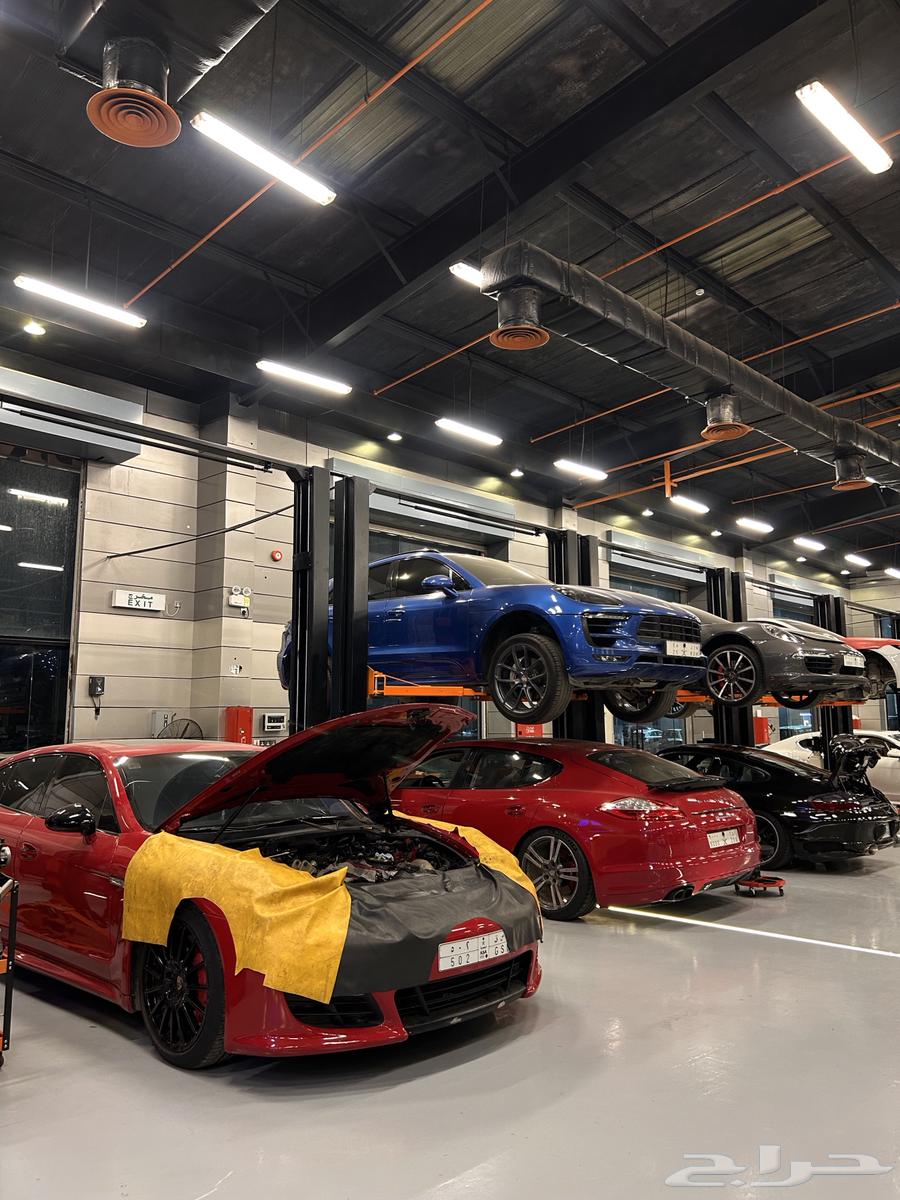 Inspection, programming, maintenance, and spare parts for Porsche vehicles63225362438147111