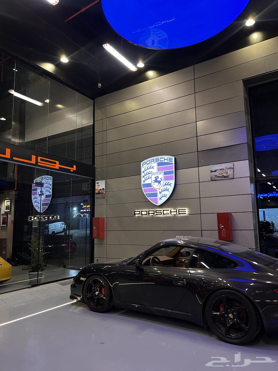 Inspection, programming, maintenance, and spare parts for Porsche vehicles63225362438147112