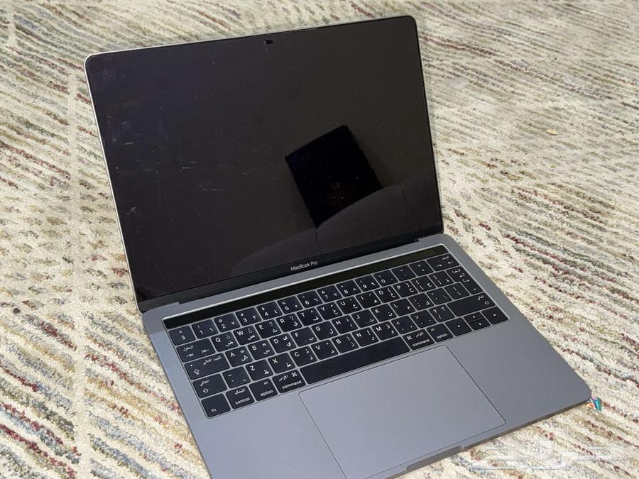 MacBook Pro 1763152035806467111