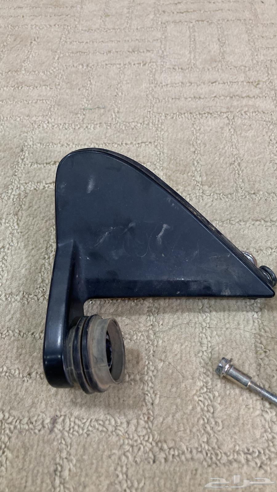 A clean driver mirror but it doesn't have glass.63224884469122111
