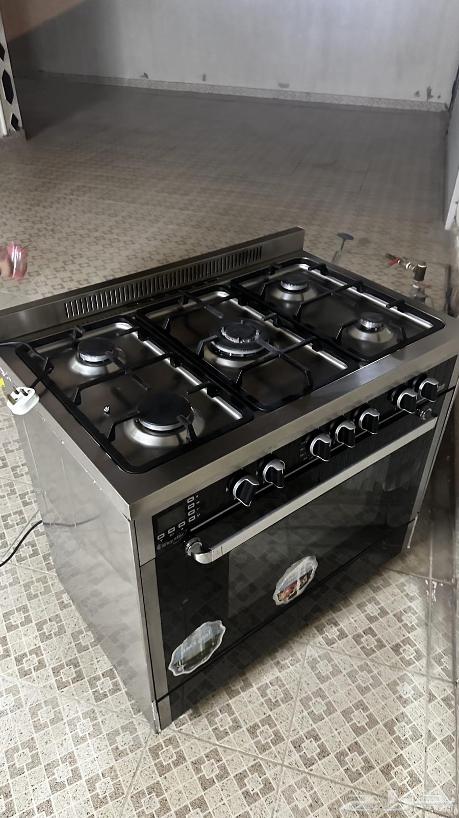 Oven for sale, clean and large63150707118466111