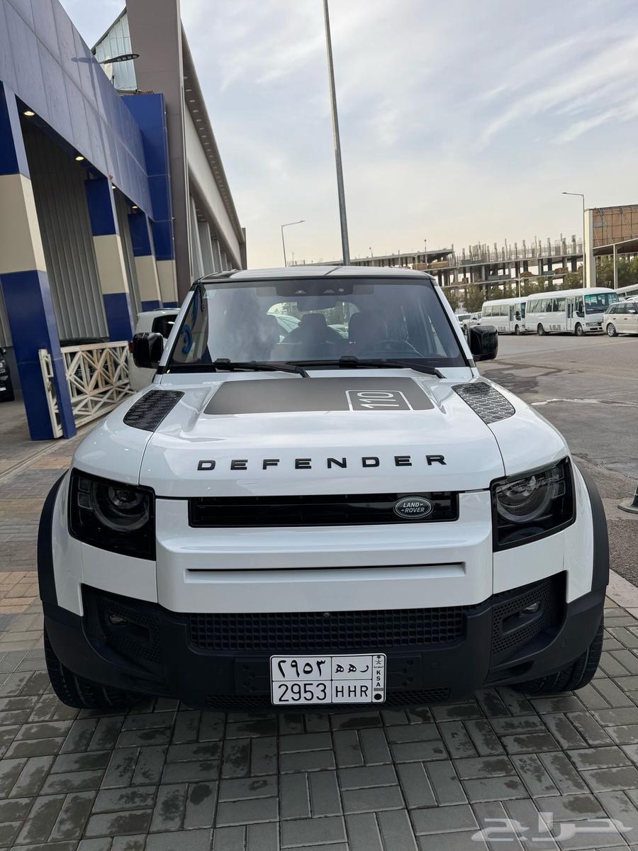 (( تم البيع )) لاند روفر ديفندر 110 HSE V6 202063224365436545114