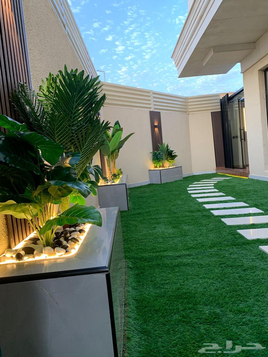 Luxurious planters that suit the atmosphere of Riyadh and elegantly decorate your garden63152063924482112
