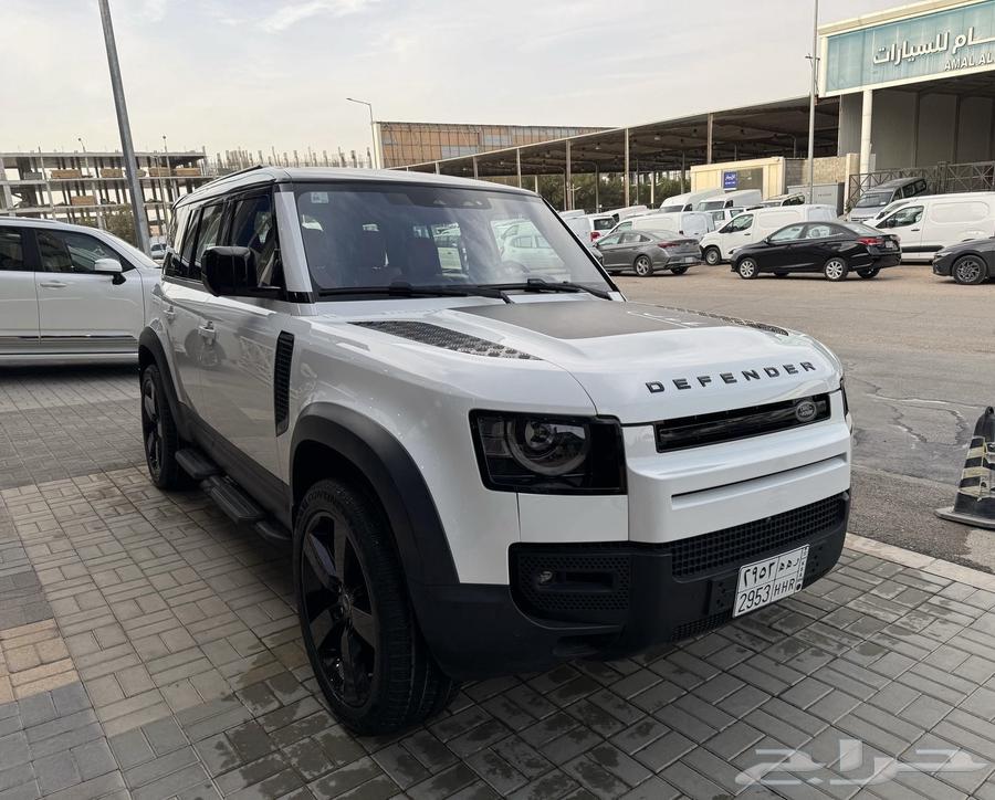 (( تم البيع )) لاند روفر ديفندر 110 HSE V6 202063224365436545111