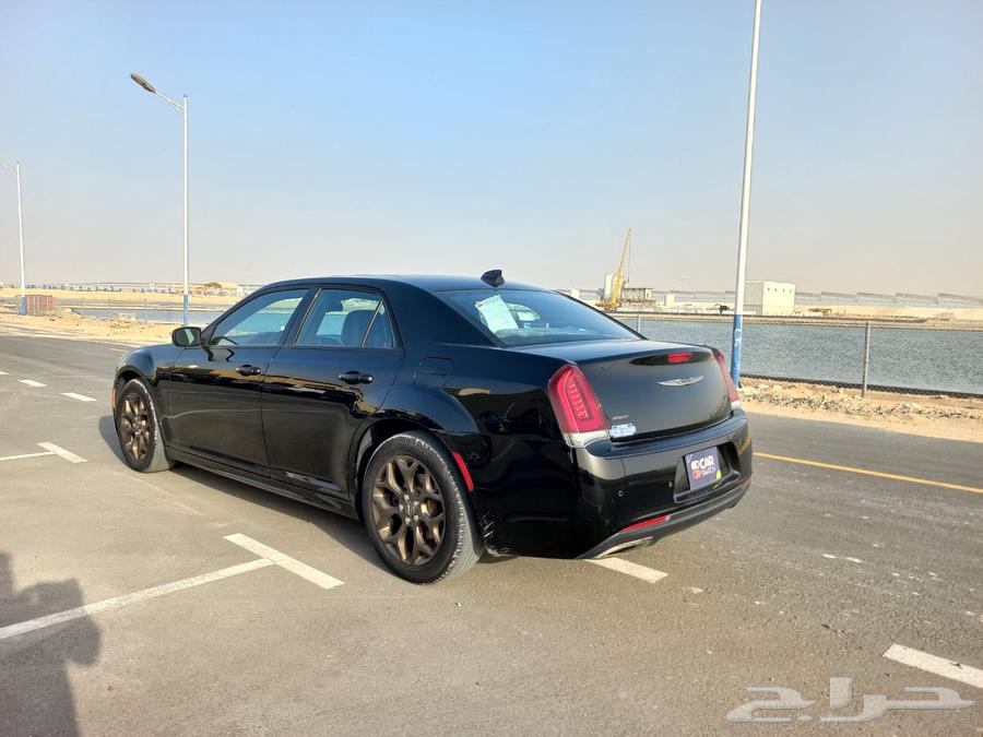 كرايزلر 2017 300s فل كامل لوحات دبي63222358077569113