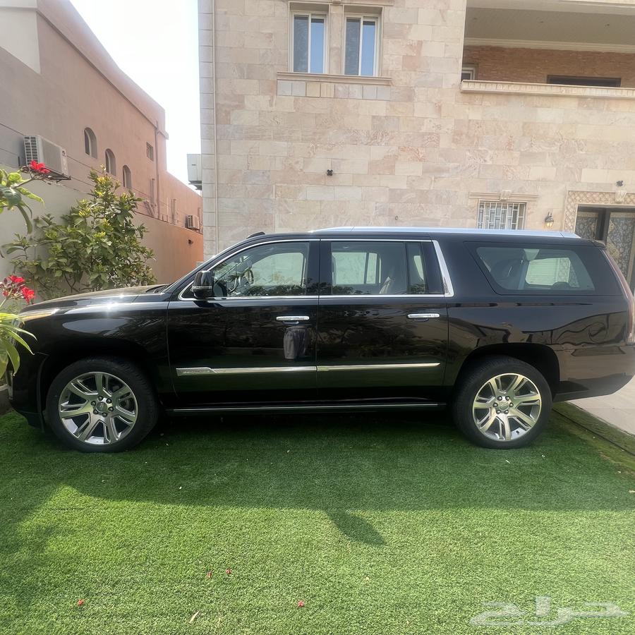 Cadillac Escalade63224888326658112