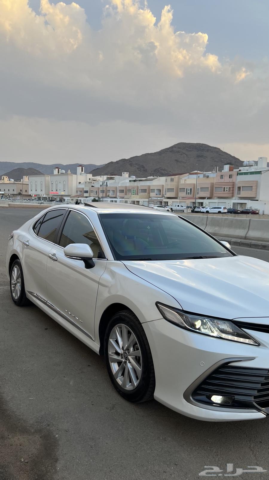 2023 Camry GLE Pearl White63221388584066112