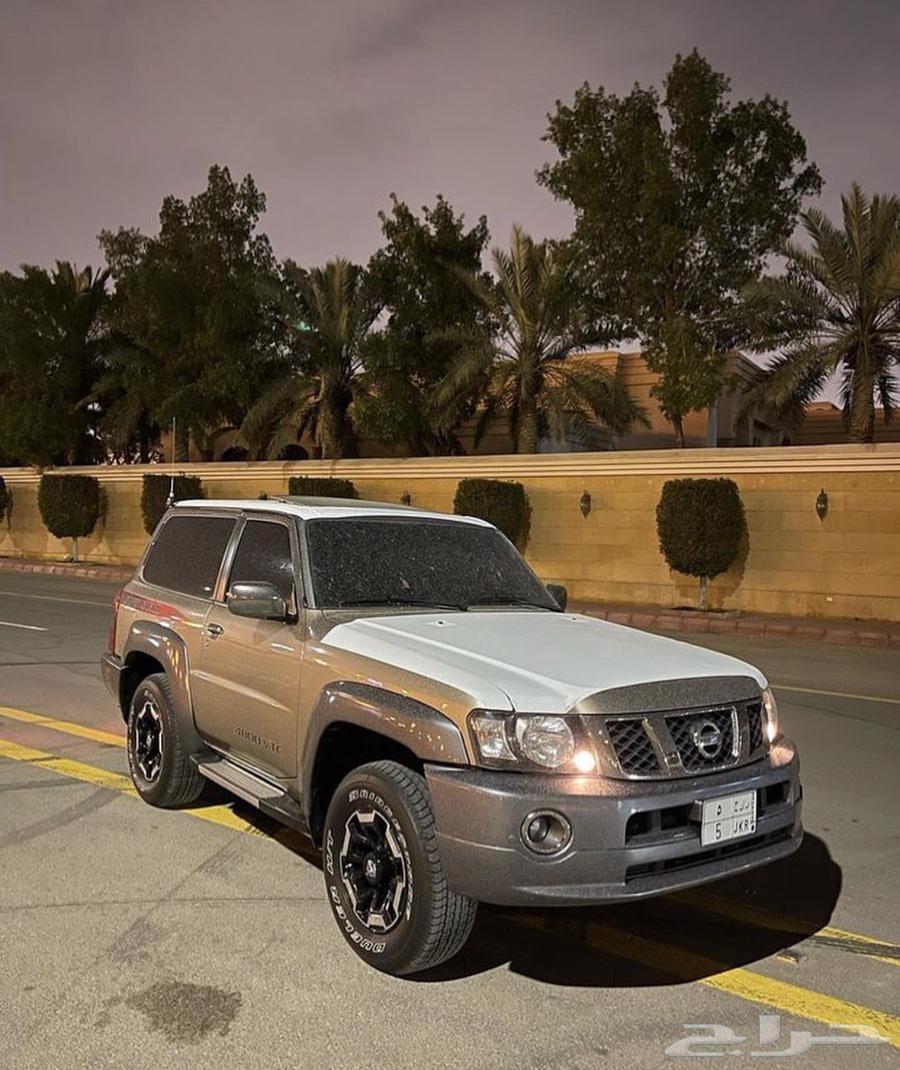 I need a patrol car, four-wheel drive, Safari or GL.63220360299778111