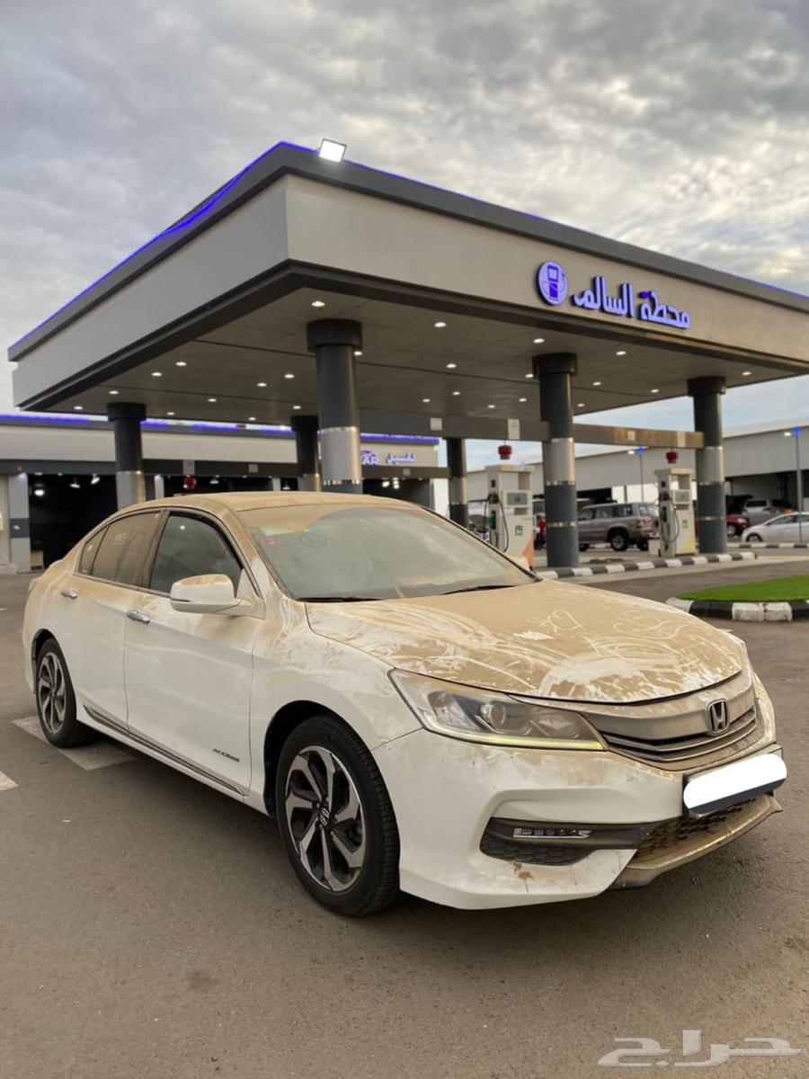 Honda Accord 2017 with showroom smell63220364042626113