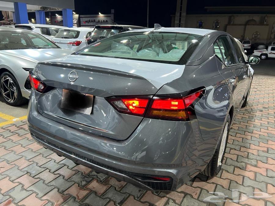 Nissan Tiema S 202563220363744898112