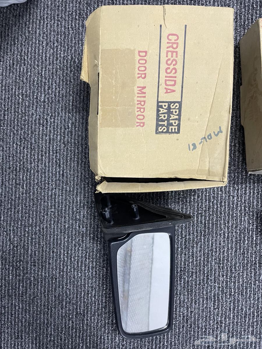 Old car spare parts door mirrors63221391287554114