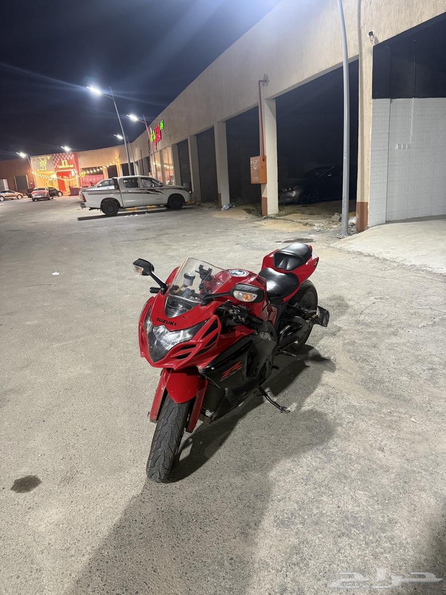 Suzuki 1000 motorcycle63224892829187112