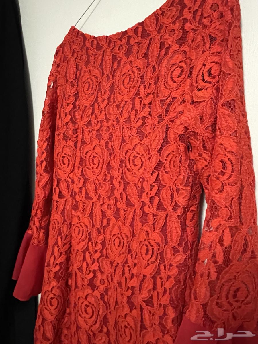 A new red dress63149326618243111