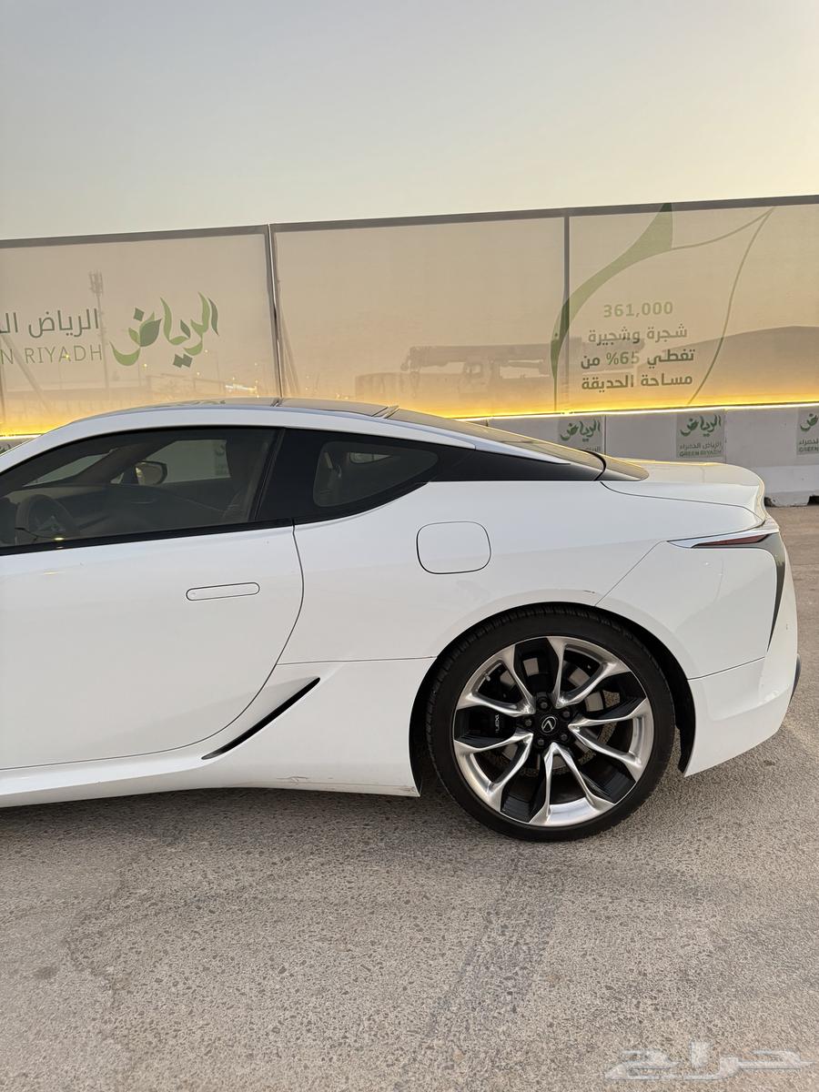 لكزس LC500 موديل 202163219375407489114
