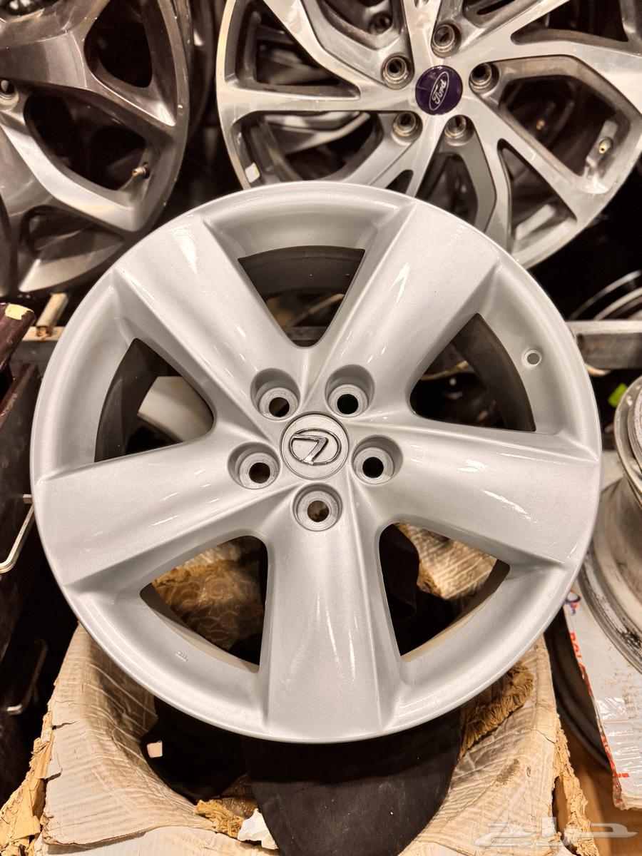 Original rims for Lexus 460, 2012 model, size 20, genuine and agency.63220360453123113