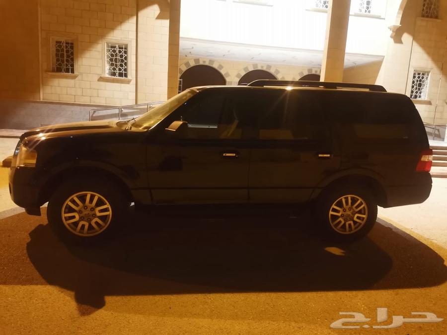 Ford Expedition 2014, nearly full tank, 100,000 km driven63223380959234113