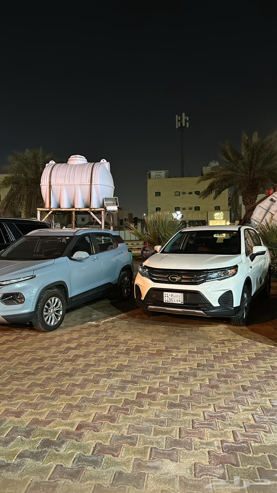 يوجد لدينا مكتب تأجير سيارات يومي وشهري63218339506434112