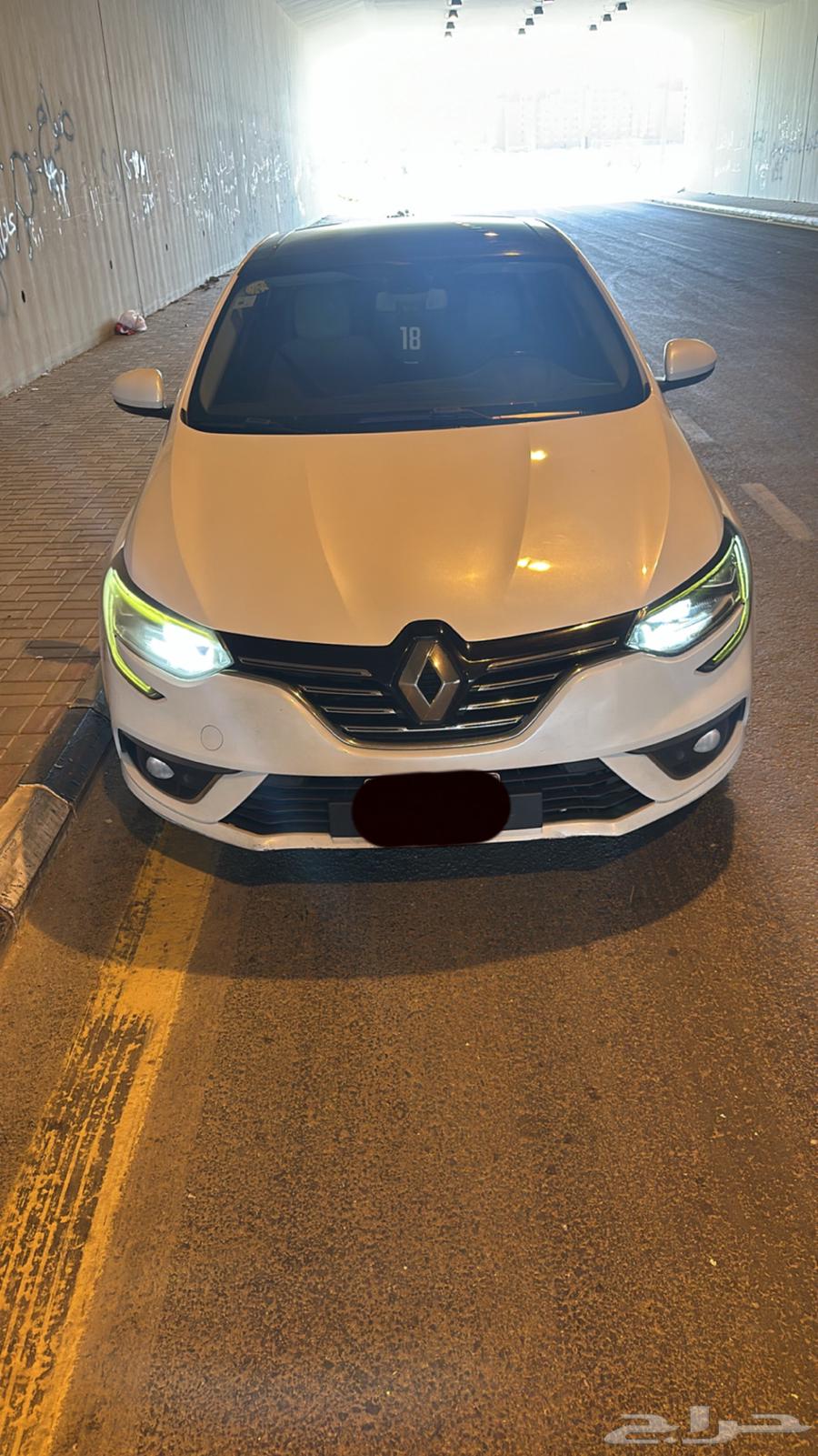 Renault mechanic fell.63218332557442111