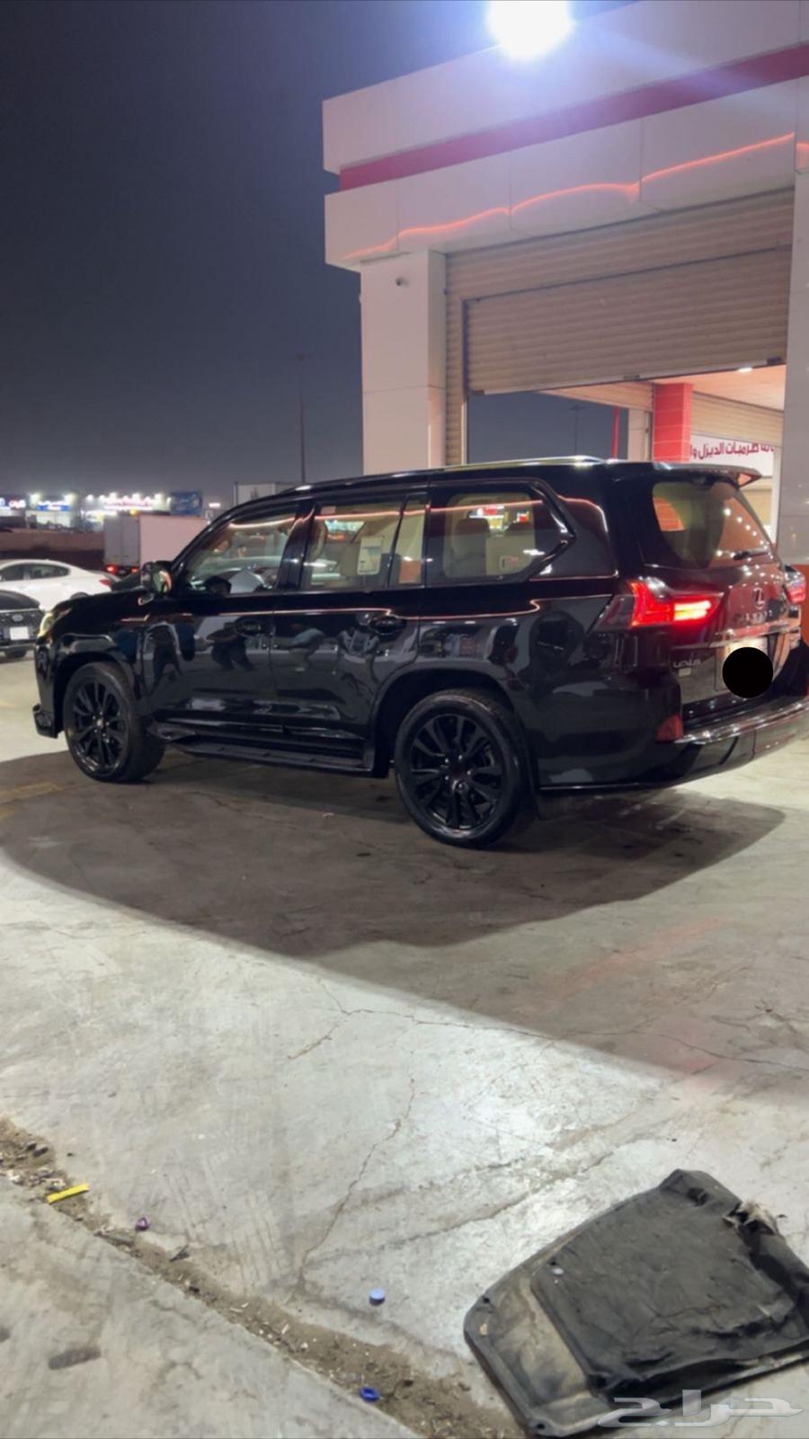 Lexus model 201963218346401795111