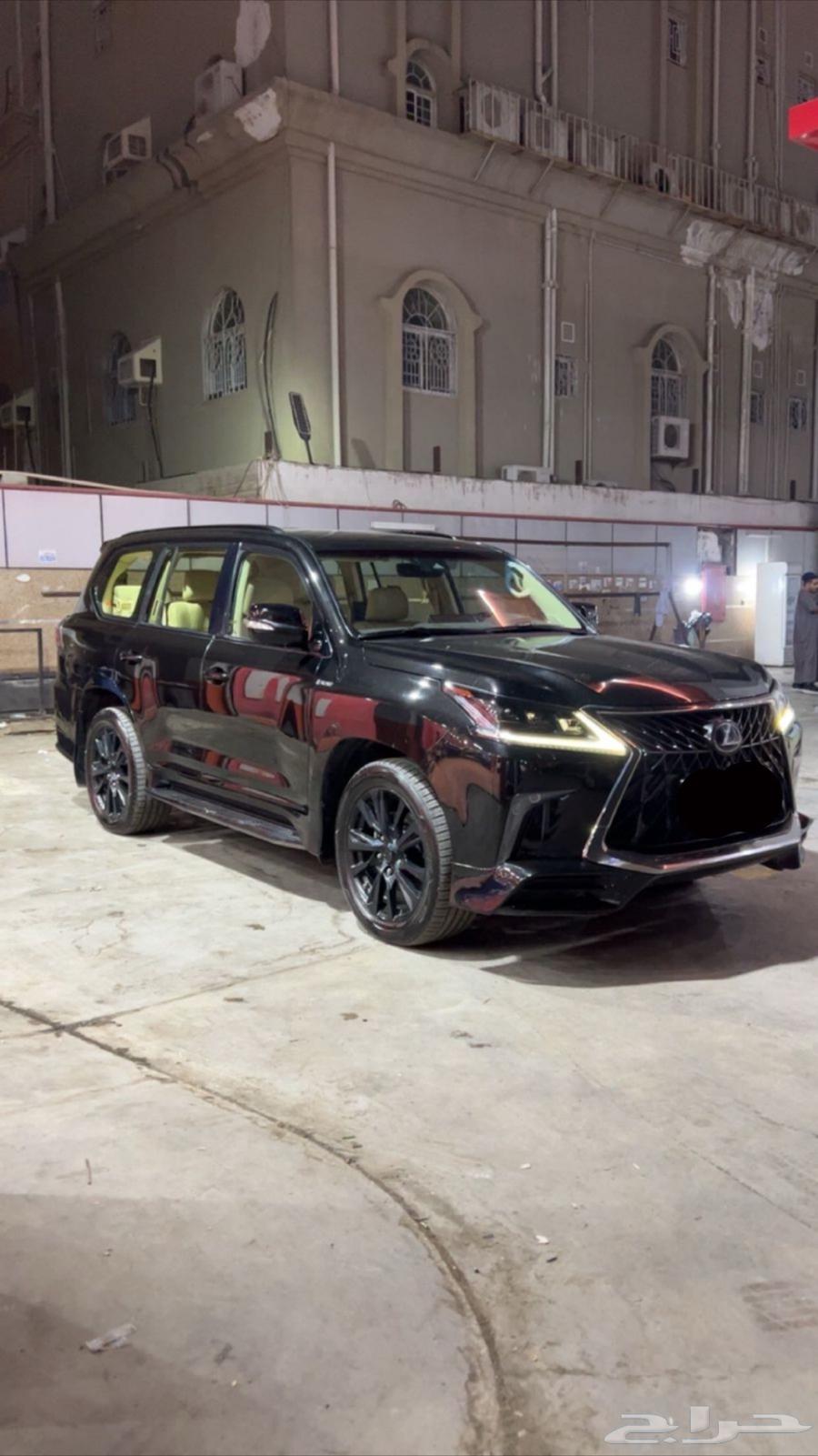 Lexus model 201963218346401795112