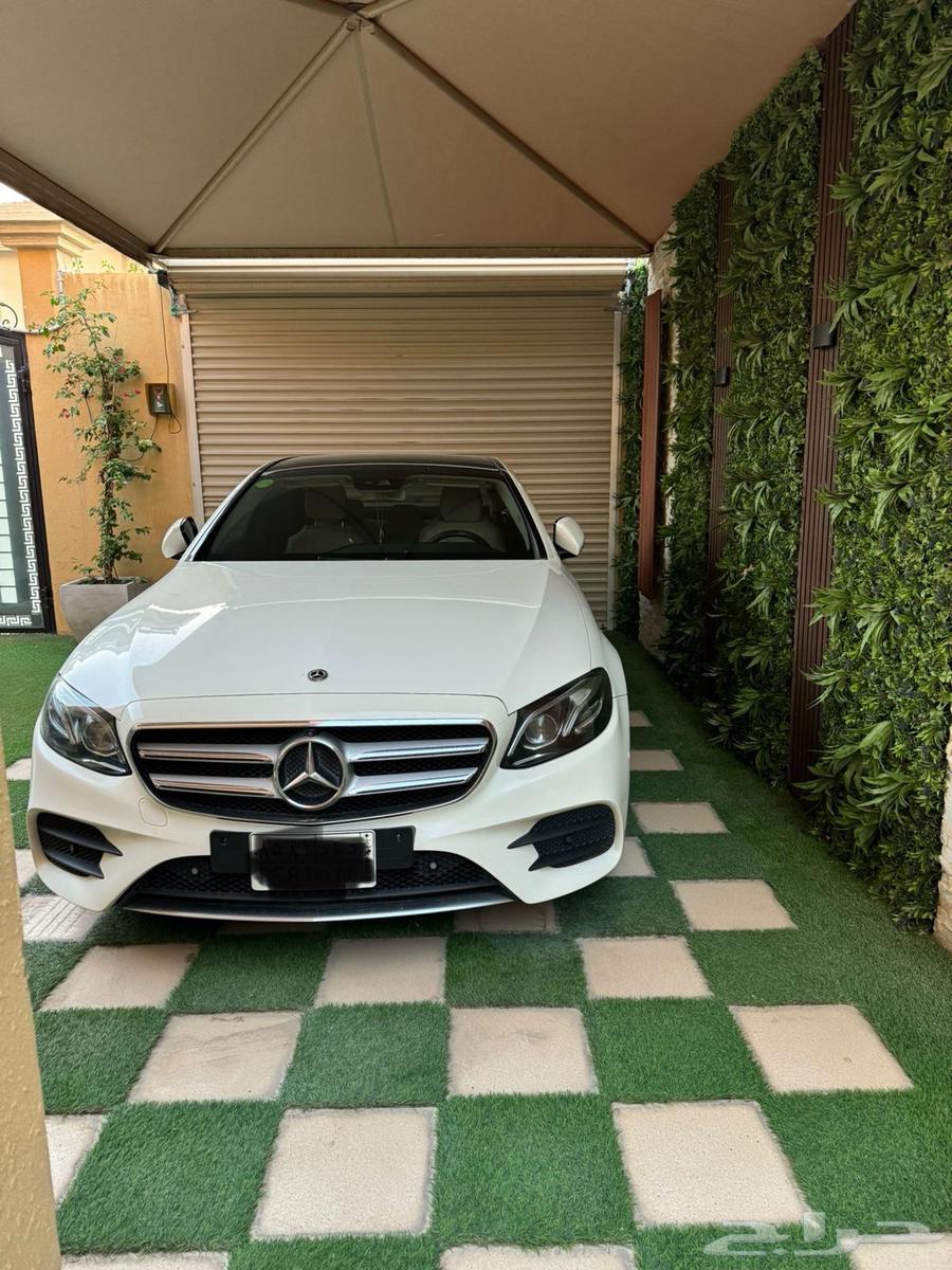 Mercedes E3502 model 201963215896921218112