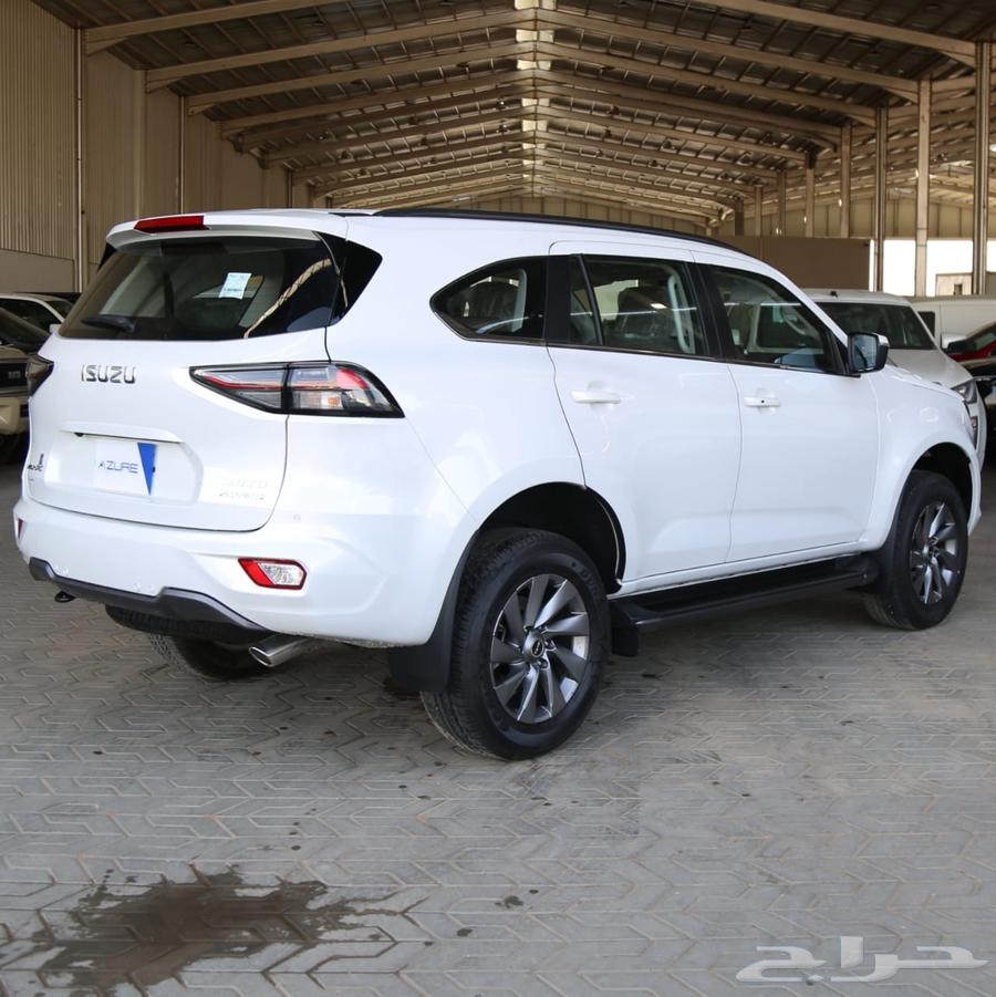 Isuzu MUX full option 202463216860940674113