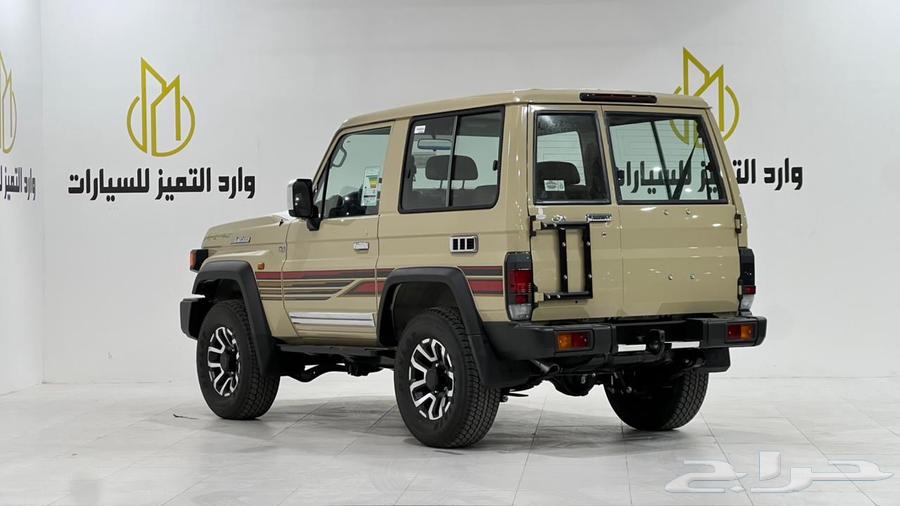 تويوتا ربع 2025فل كامل رفرف بنزين بريمي قير عادي 40عام63218375367683113