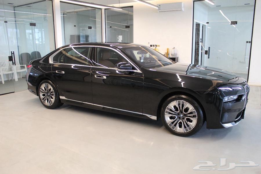 BMW 735 2023 ((Sold))63215917911811112