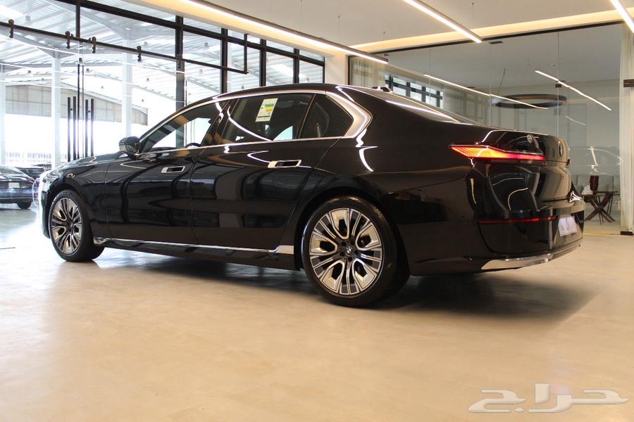 BMW 735 2023 ((Sold))63215917911811113