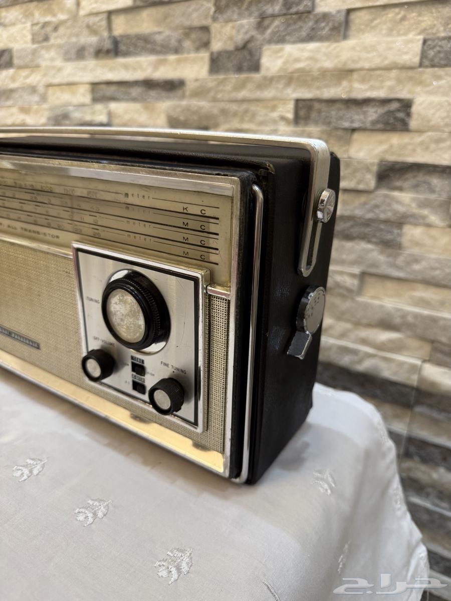 Radio (Umm Hadjejan) National Entertainment Square Relations63497823717122111