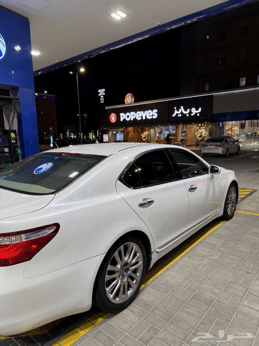 Lexus LS460 short model 200863215896833283113