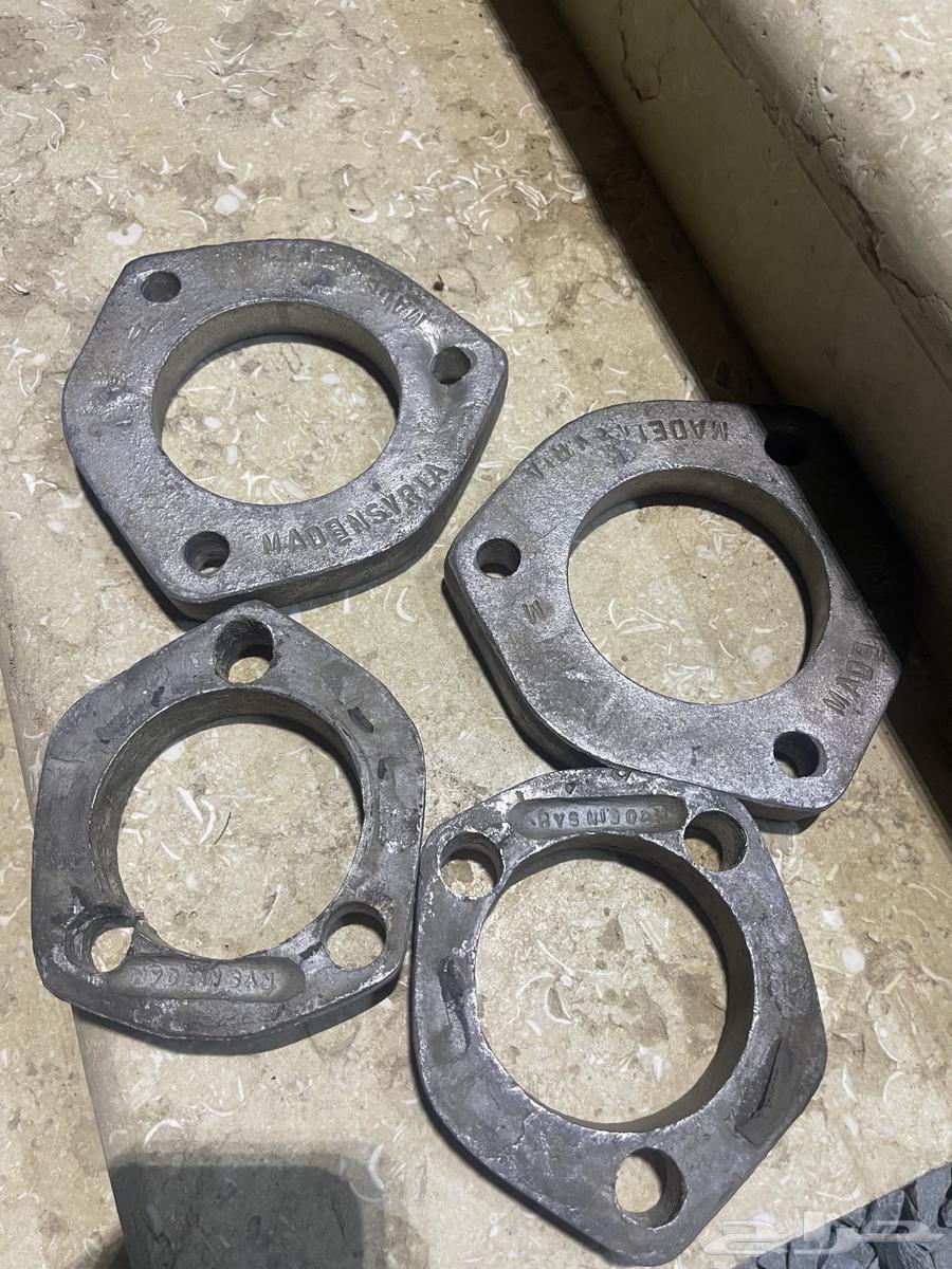 I raised the small car jack for the Avalon Camry.63219395826562111