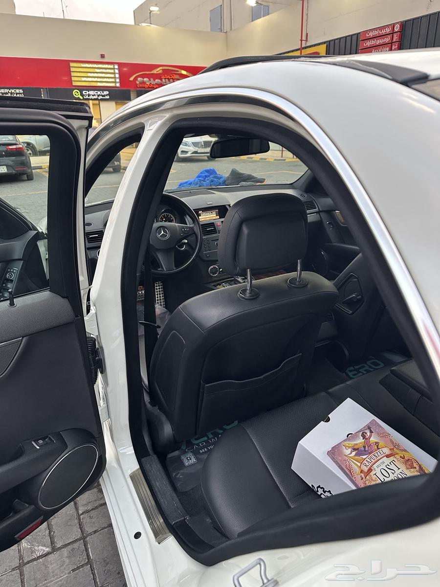 Mercedes C30063216387704835111