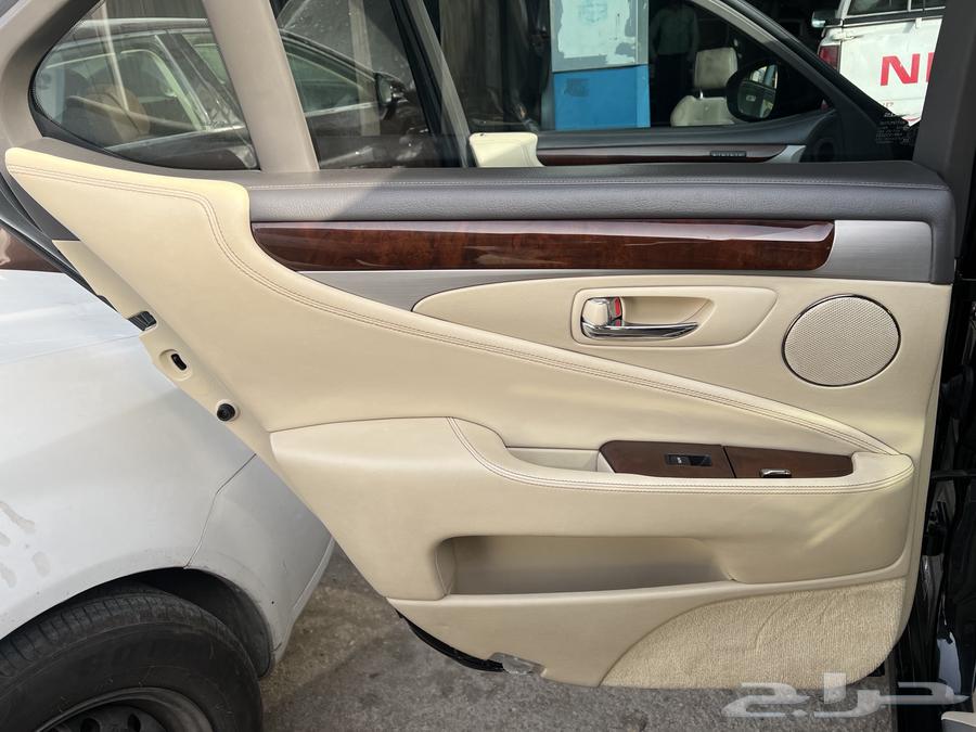Lexus 460LS door decor and beige rim 201363216391448707113